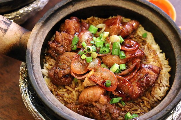 Kantonese claypot rijst